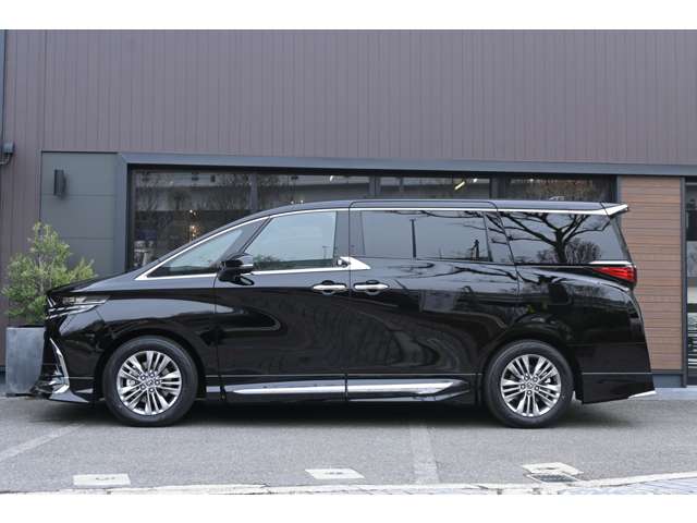 Toyota Alphard 5