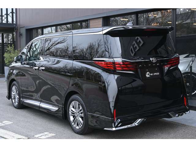 Toyota Alphard 6