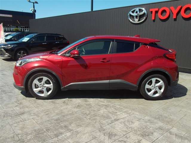 Toyota C-HR 6