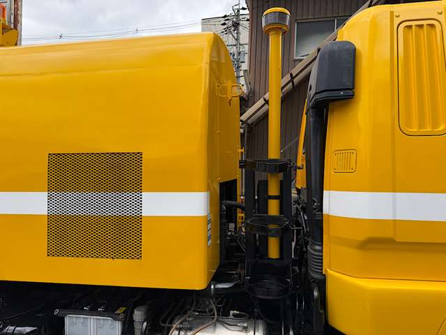 Mitsubishi Fuso Fighter 11