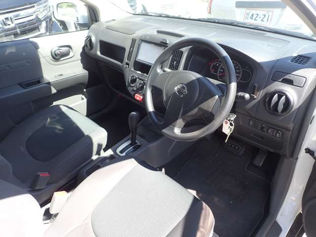 Nissan AD 7