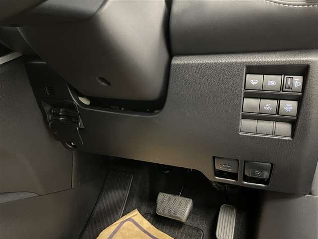 Toyota Noah 12