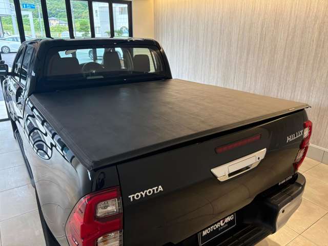 Toyota Hilux 2