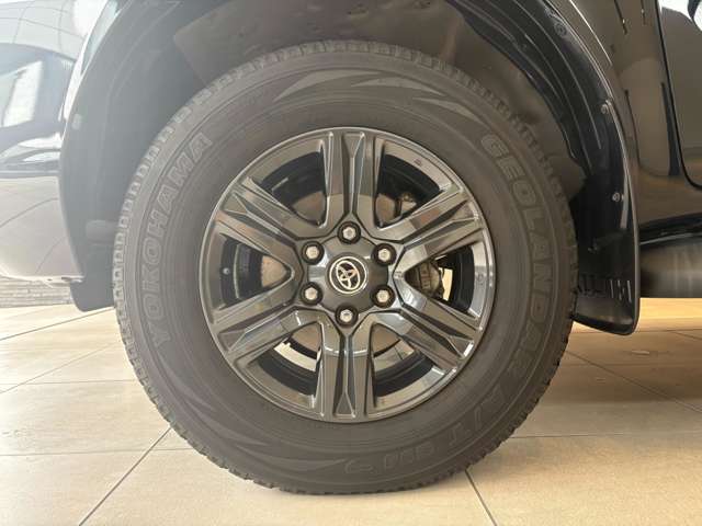 Toyota Hilux 7