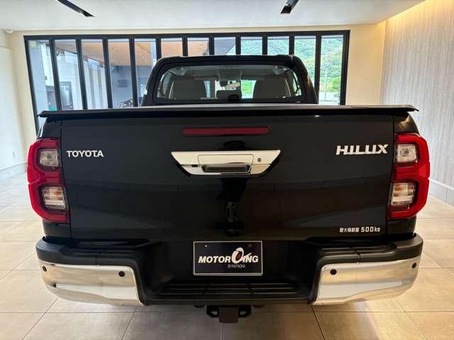 Toyota Hilux 9