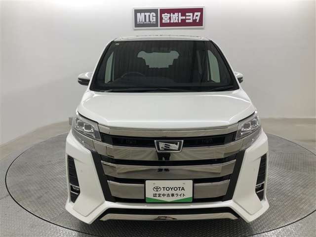 Toyota Noah 9