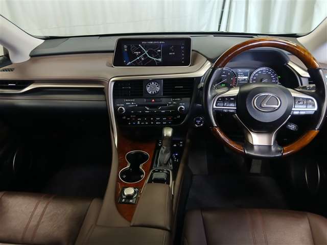 Lexus RX 9