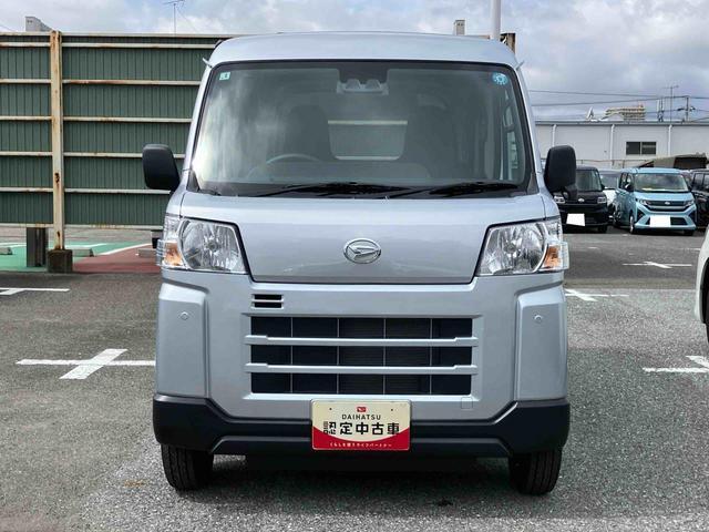 Daihatsu Hijet Cargo 6