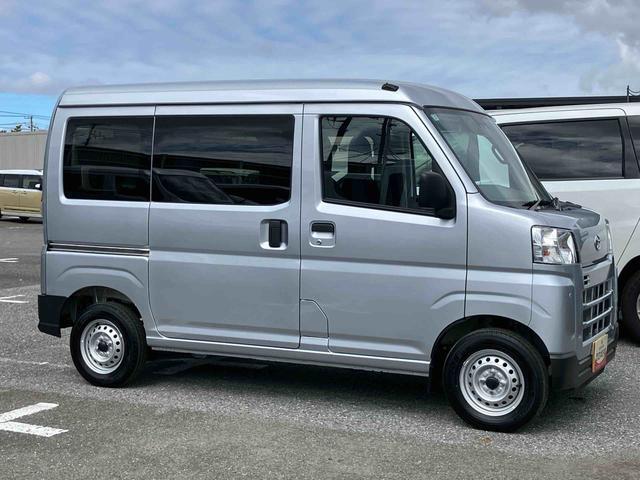 Daihatsu Hijet Cargo 10
