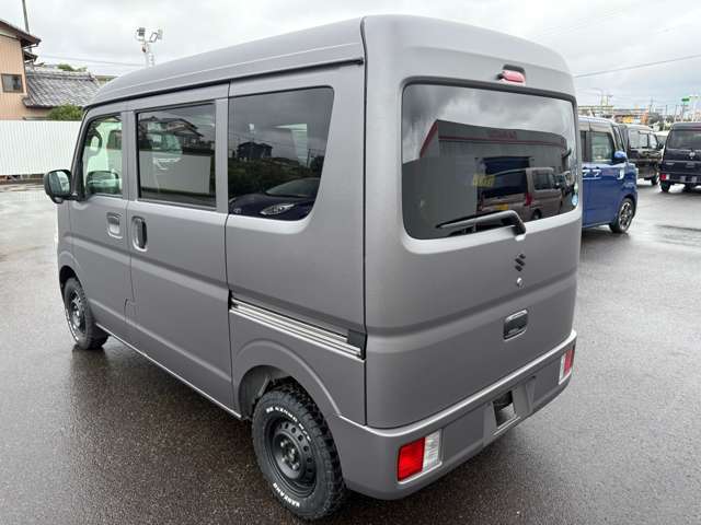 Suzuki Every 8
