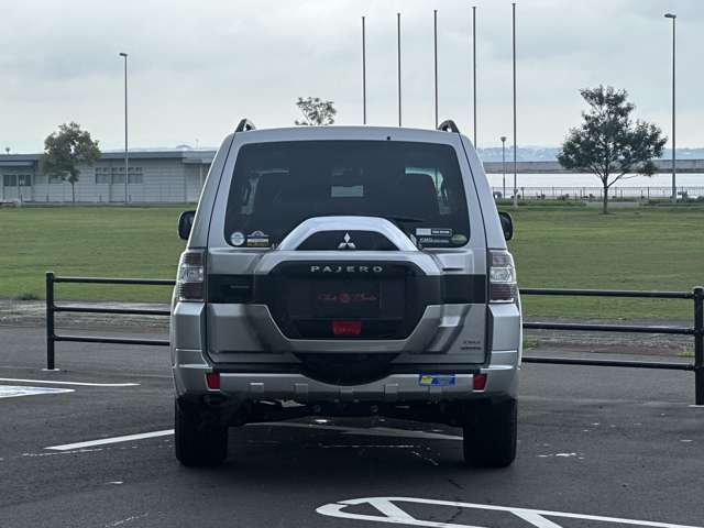 Mitsubishi Pajero 12