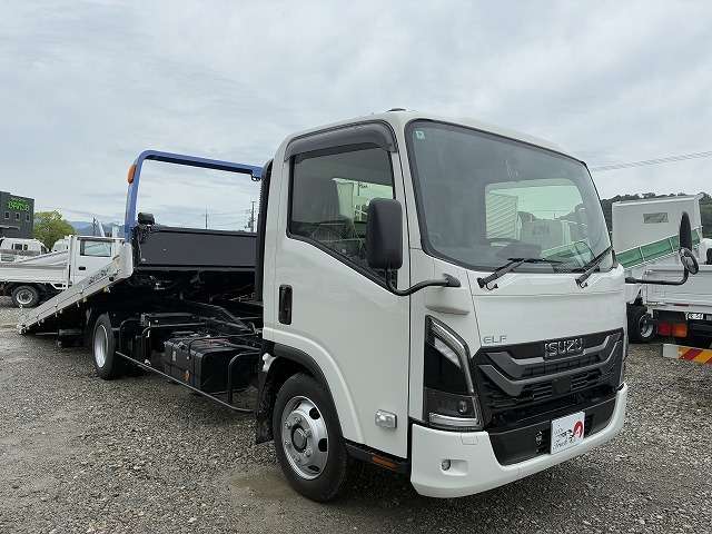 Isuzu Elf 10