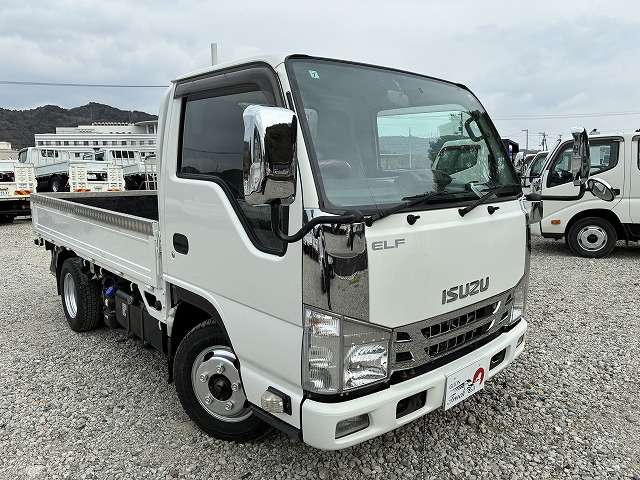 Isuzu Elf 3