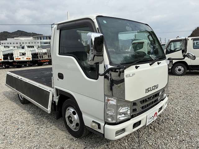 Isuzu Elf 10