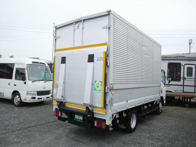 Isuzu Elf 2