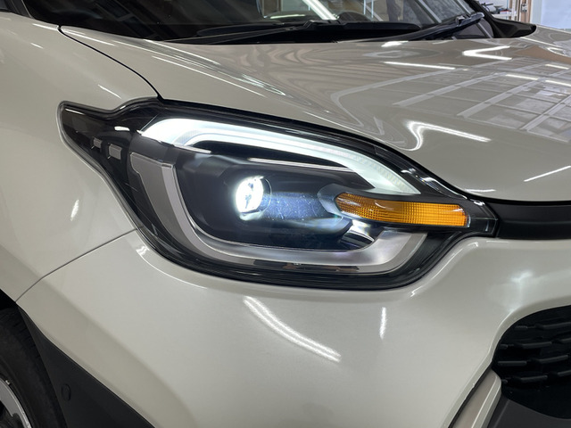 Toyota Sienta 11