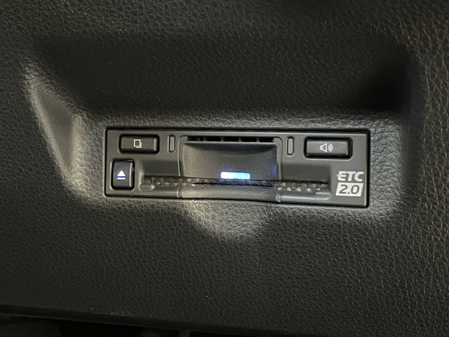 Toyota Sienta 12