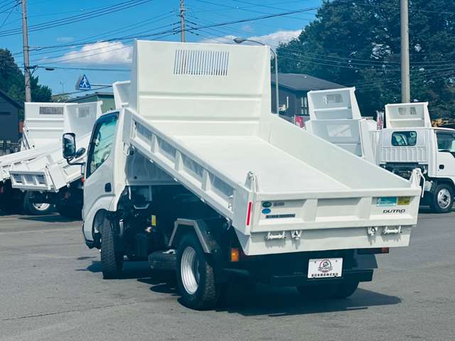 Hino Dutro 10