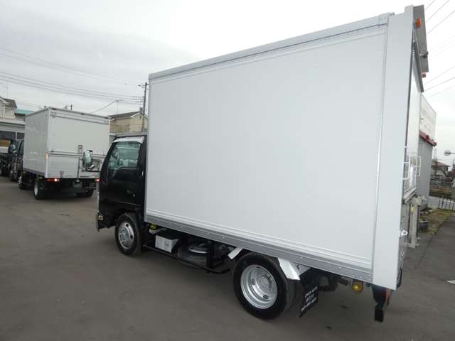 Isuzu Elf 5