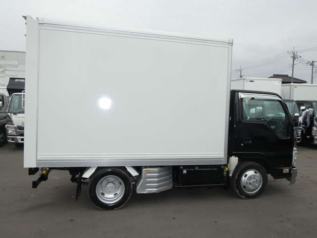 Isuzu Elf 6