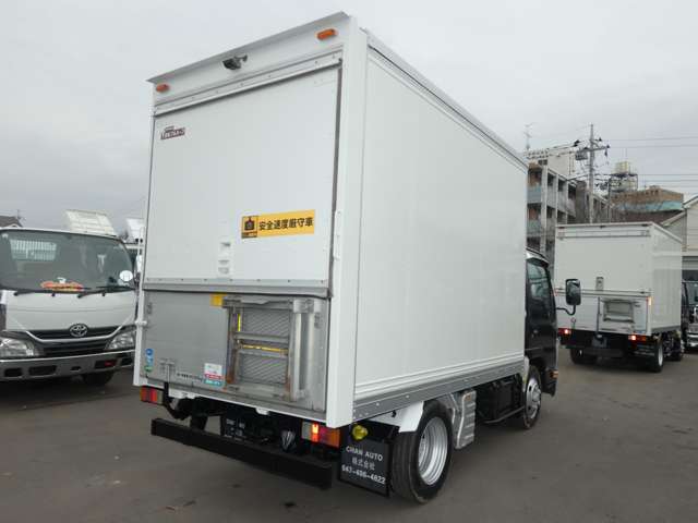 Isuzu Elf 7