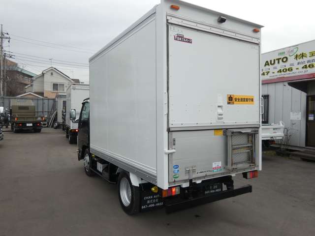 Isuzu Elf 9