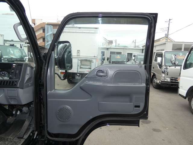 Isuzu Elf 10
