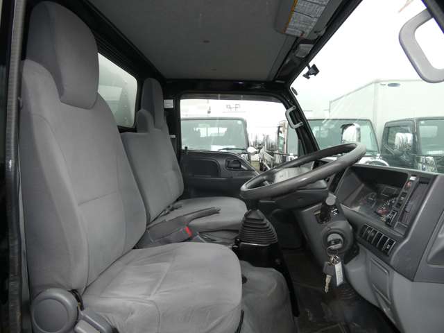 Isuzu Elf 11