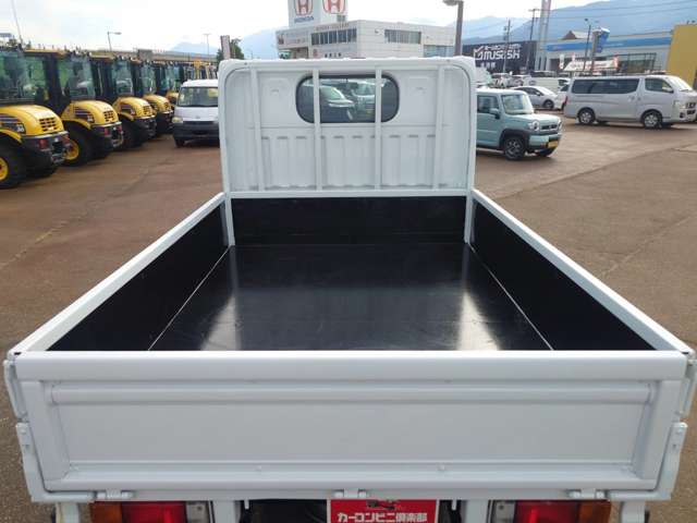 Mitsubishi Fuso Canter Guts 9