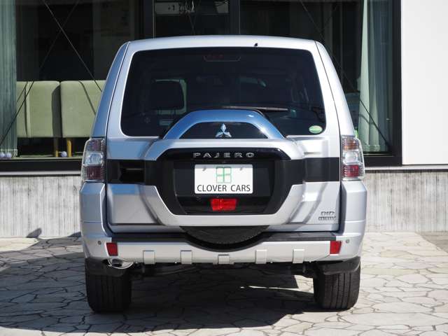 Mitsubishi Pajero 12
