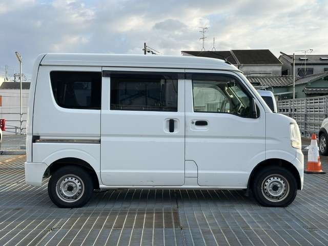 Nissan NV100 Clipper 8