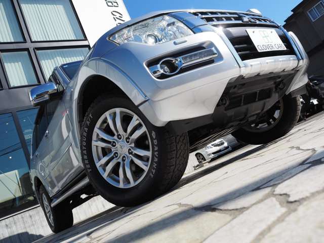 Mitsubishi Pajero 6