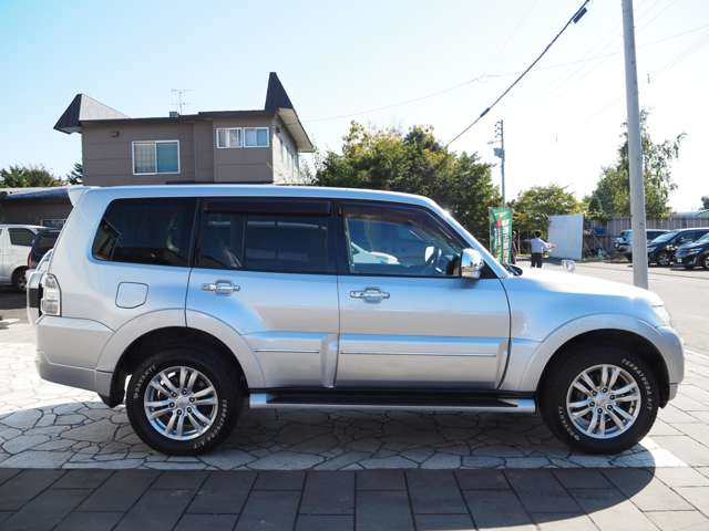 Mitsubishi Pajero 10