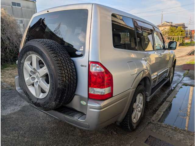 Mitsubishi Pajero 3