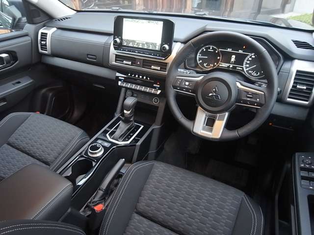 Mitsubishi Triton 3