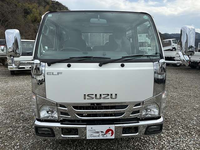 Isuzu Elf 2
