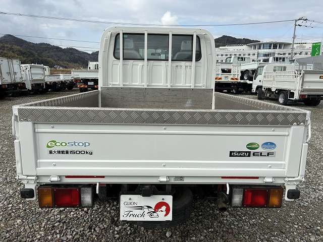 Isuzu Elf 7