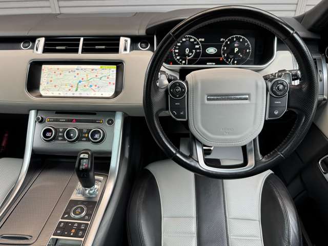 Land Rover Range Rover Sport 11