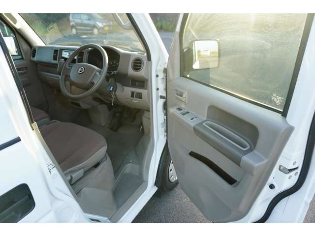 Nissan NV100 Clipper 11