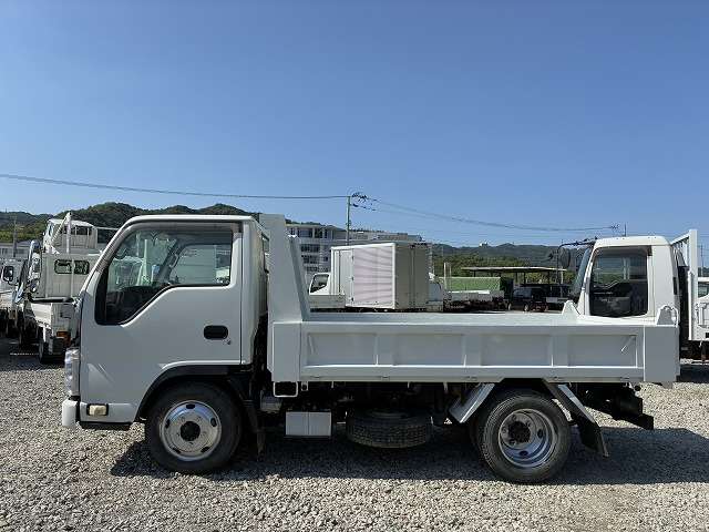 Isuzu Elf 11