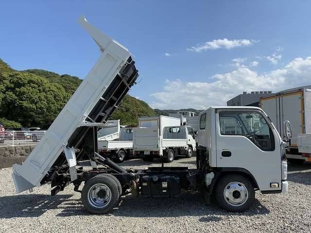 Isuzu Elf 5
