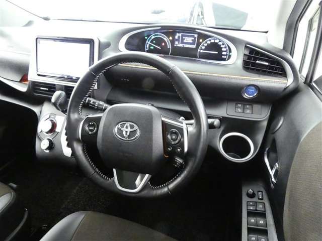 Toyota Sienta 2