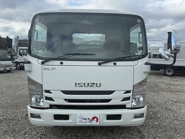 Isuzu Elf 2