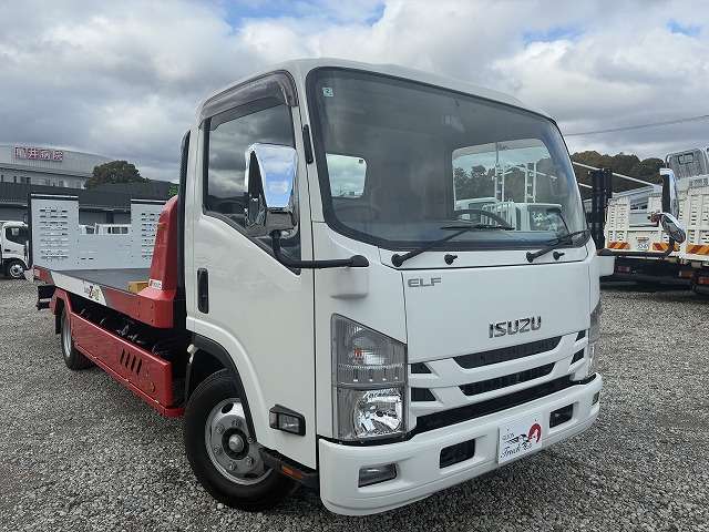 Isuzu Elf 3