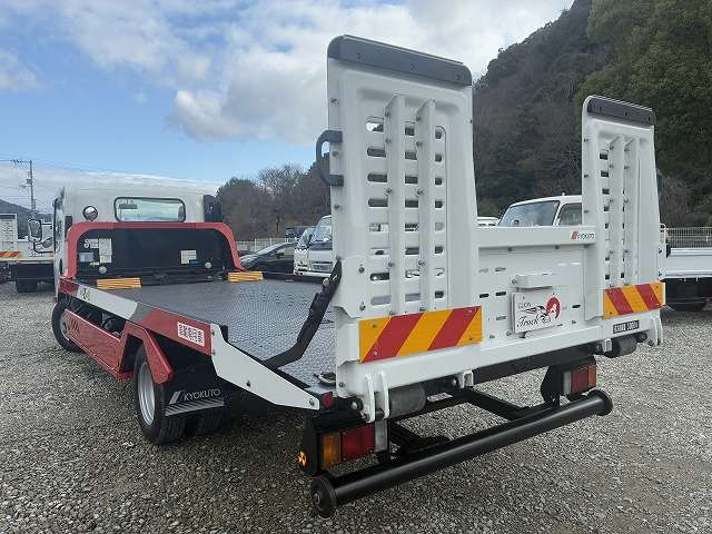 Isuzu Elf 6