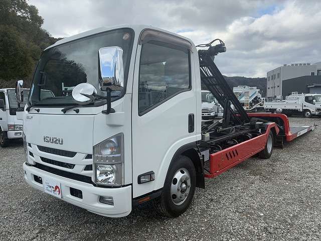 Isuzu Elf 9