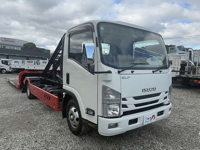 Isuzu Elf 10
