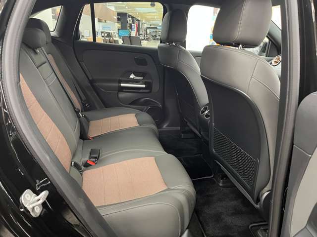 Mercedes-Benz EQA 9