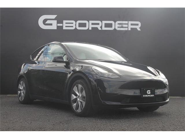 Tesla Model Y 8