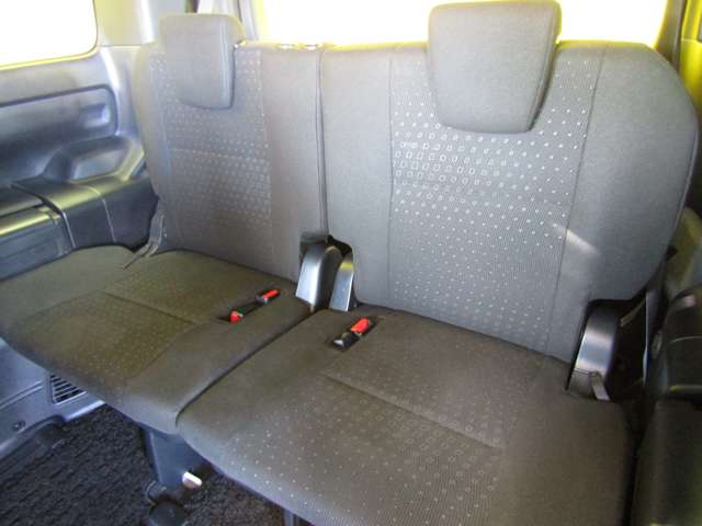 Toyota Noah 8